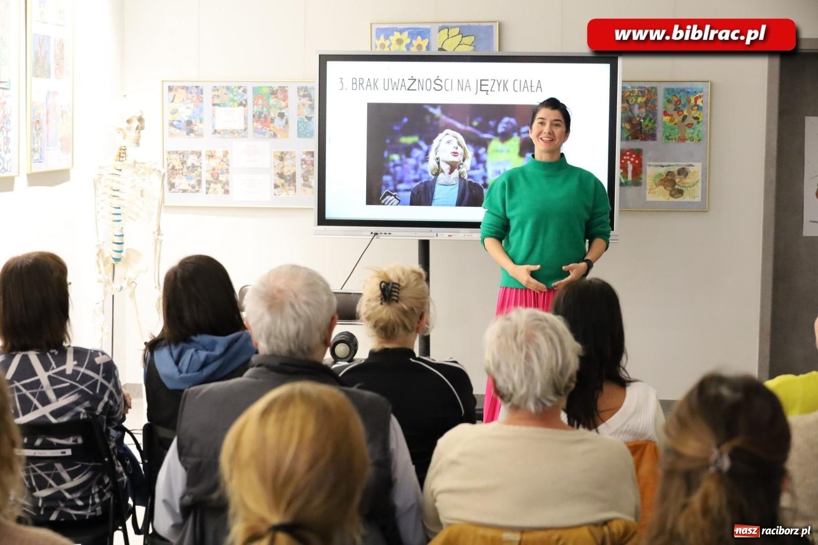 Zdjęcie w galerii na portalu naszraciborz.pl: Wdech i wydech z Patrycją Chomiczewską w raciborskiej bibliotece wiadomości z regionu