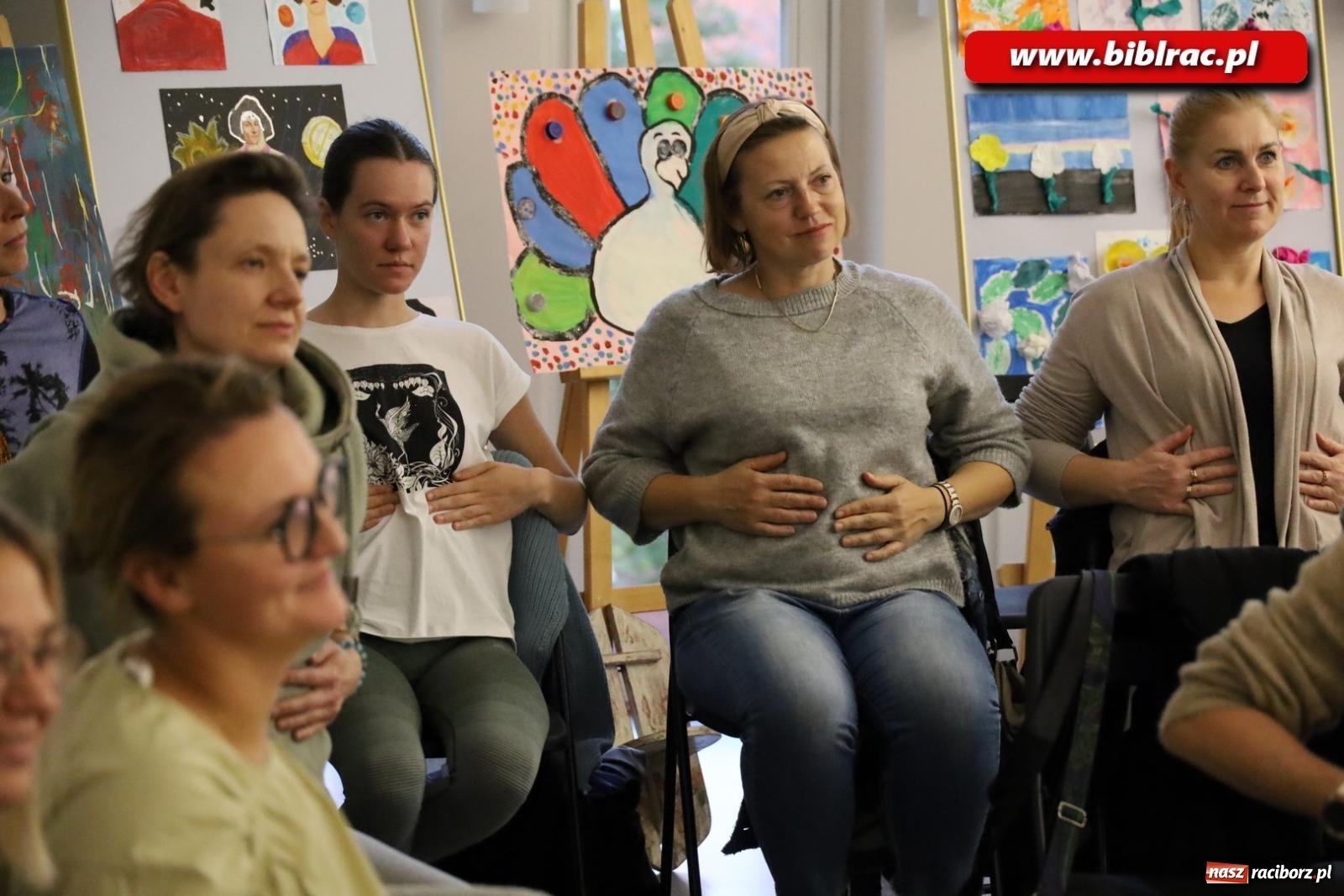 Zdjęcie w galerii na portalu naszraciborz.pl: Wdech i wydech z Patrycją Chomiczewską w raciborskiej bibliotece wiadomości z regionu