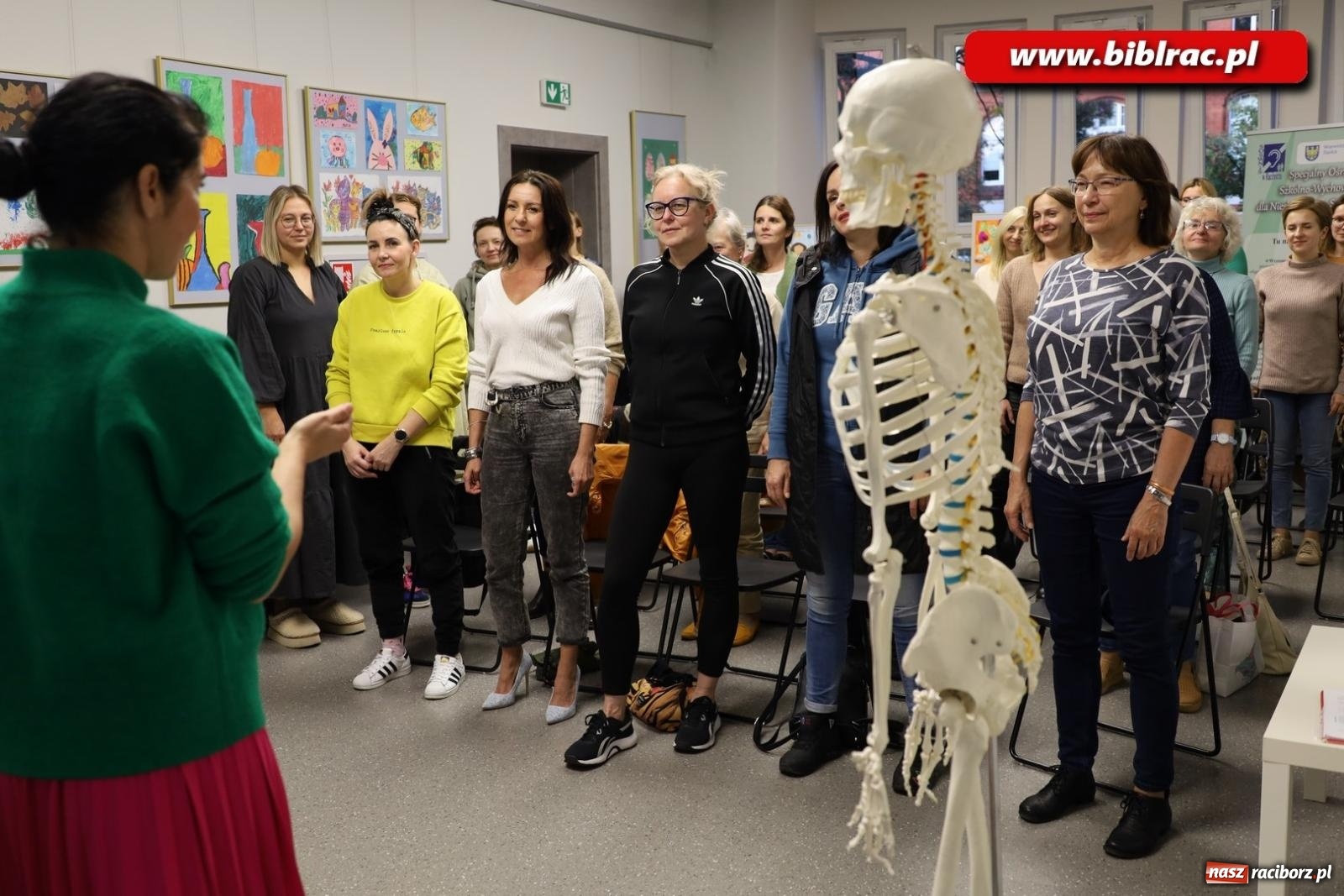 Zdjęcie w galerii na portalu naszraciborz.pl: Wdech i wydech z Patrycją Chomiczewską w raciborskiej bibliotece wiadomości z regionu
