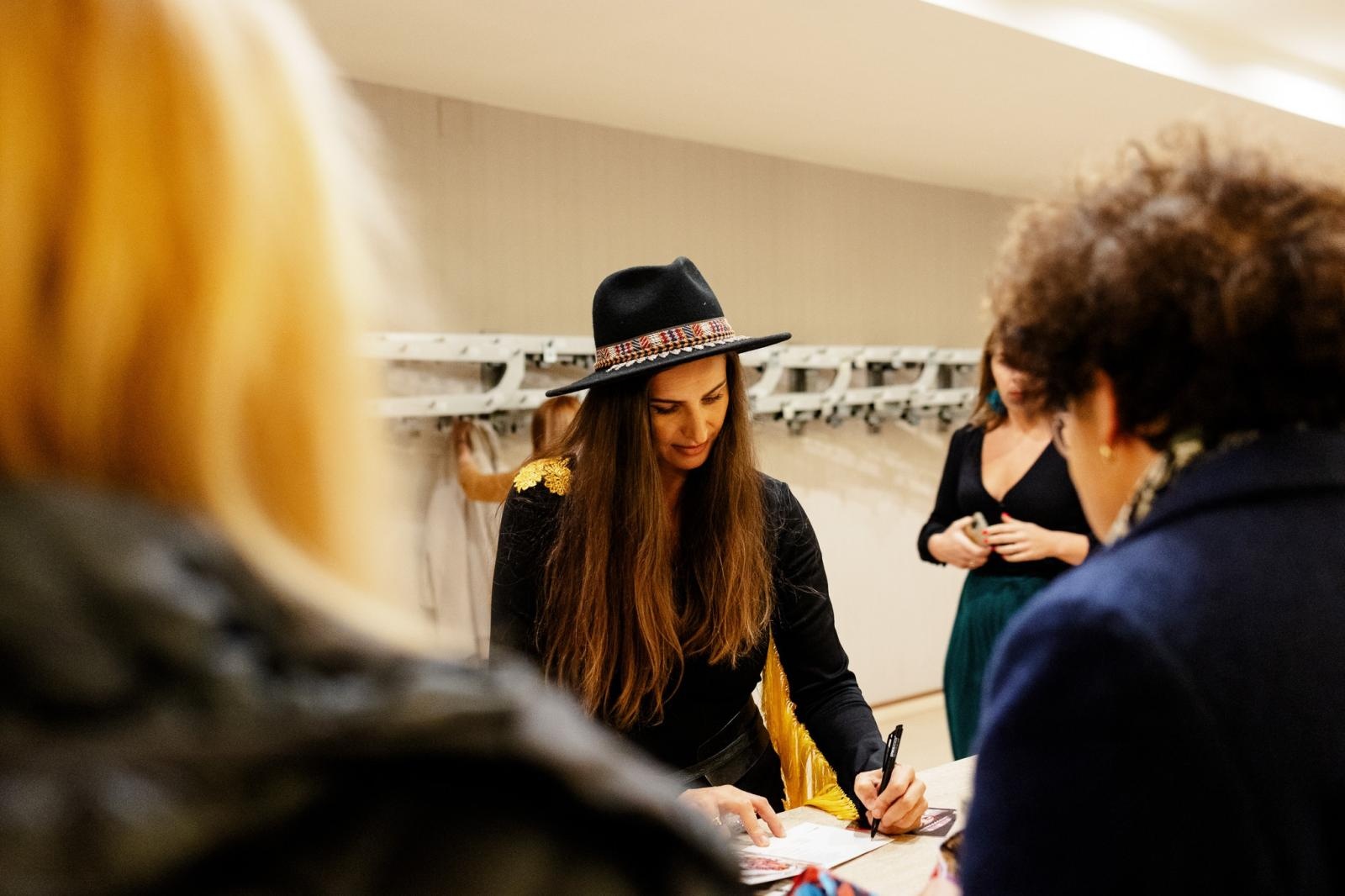 Zdjęcie w galerii na portalu naszraciborz.pl: XIX Raciborski Festiwal Podróżniczy Wiatraki oficjalnie rozpoczęty! wiadomości z regionu