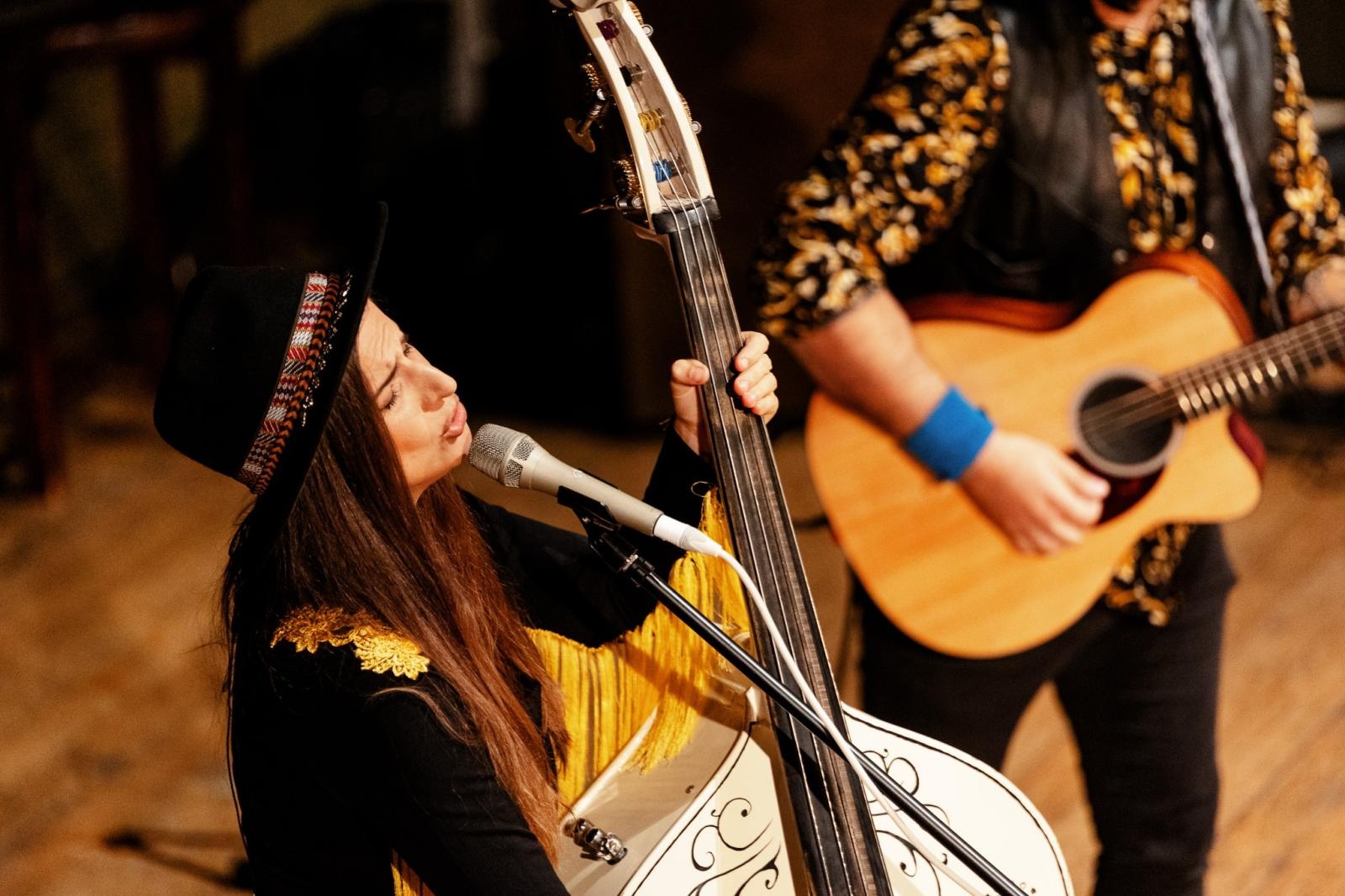 Zdjęcie w galerii na portalu naszraciborz.pl: XIX Raciborski Festiwal Podróżniczy Wiatraki oficjalnie rozpoczęty! wiadomości z regionu