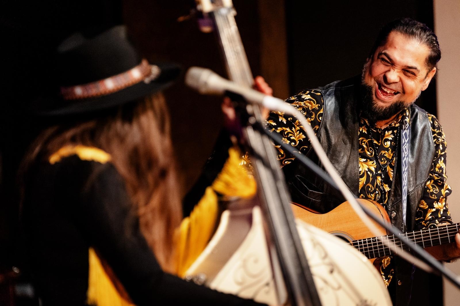 Zdjęcie w galerii na portalu naszraciborz.pl: XIX Raciborski Festiwal Podróżniczy Wiatraki oficjalnie rozpoczęty! wiadomości z regionu