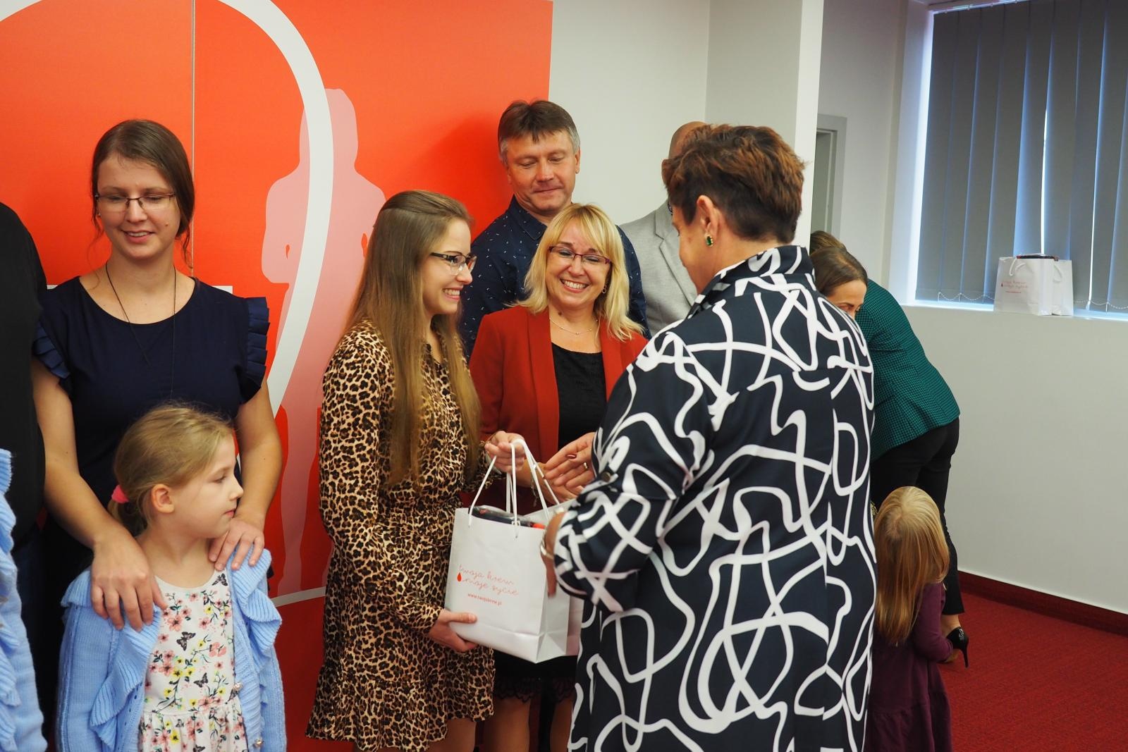 Zdjęcie w galerii na portalu naszraciborz.pl: Idea krwiodawstwa żyje i ma się dobrze dzięki rodzinom, które ją propagują wiadomości z regionu