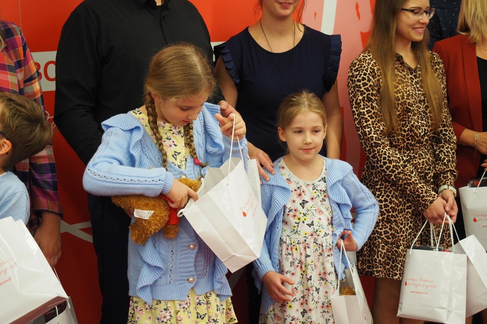 Zdjęcie w galerii na portalu naszraciborz.pl: Idea krwiodawstwa żyje i ma się dobrze dzięki rodzinom, które ją propagują wiadomości z regionu