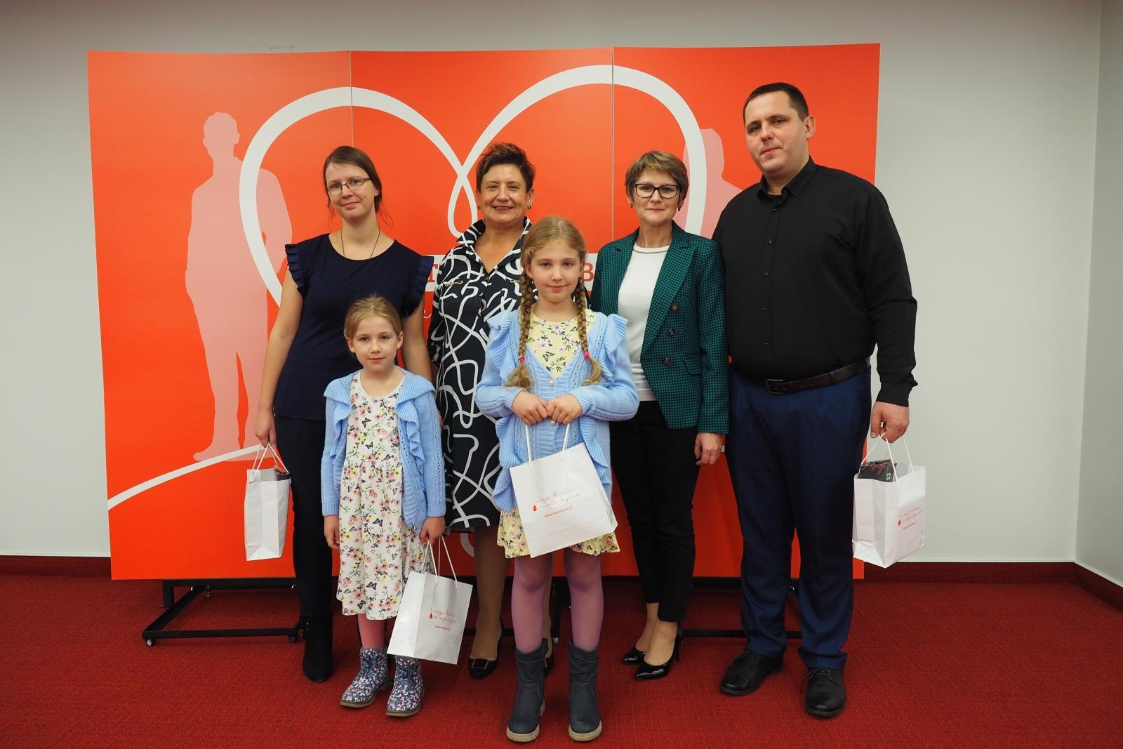 Zdjęcie w galerii na portalu naszraciborz.pl: Idea krwiodawstwa żyje i ma się dobrze dzięki rodzinom, które ją propagują wiadomości z regionu