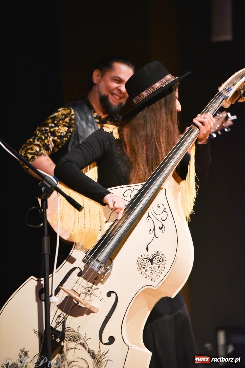 Zdjęcie w galerii na portalu naszraciborz.pl: Megitza & Mirga Pete na deskach RCK [FOTO i WIDEO] wiadomości z regionu
