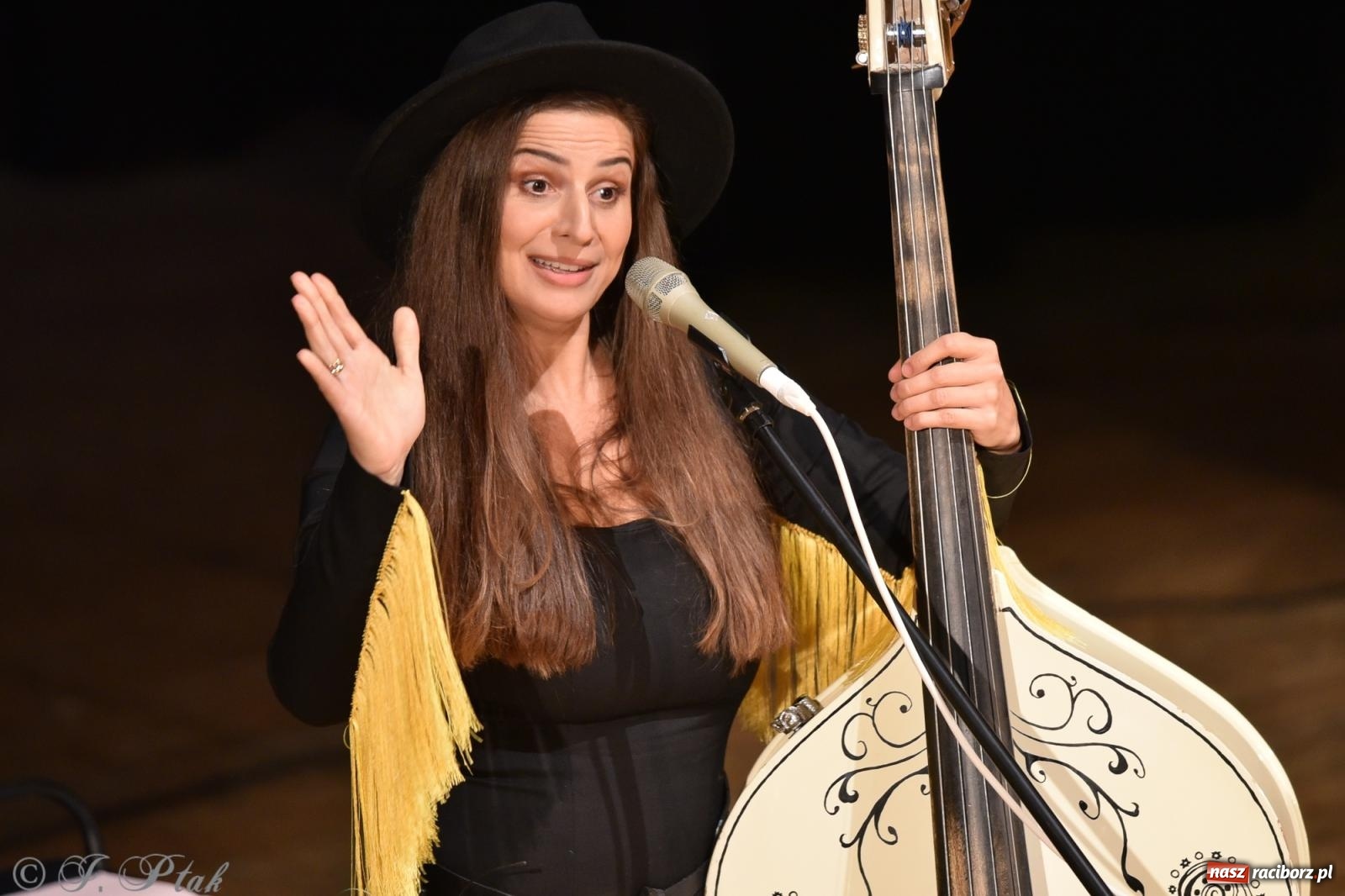 Zdjęcie w galerii na portalu naszraciborz.pl: Megitza & Mirga Pete na deskach RCK [FOTO i WIDEO] wiadomości z regionu