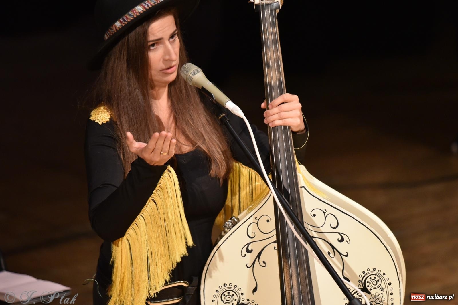 Zdjęcie w galerii na portalu naszraciborz.pl: Megitza & Mirga Pete na deskach RCK [FOTO i WIDEO] wiadomości z regionu