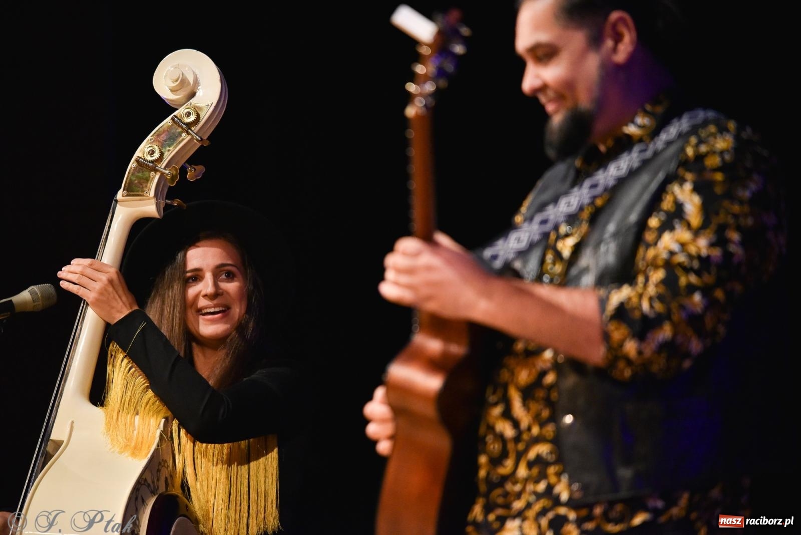 Zdjęcie w galerii na portalu naszraciborz.pl: Megitza & Mirga Pete na deskach RCK [FOTO i WIDEO] wiadomości z regionu