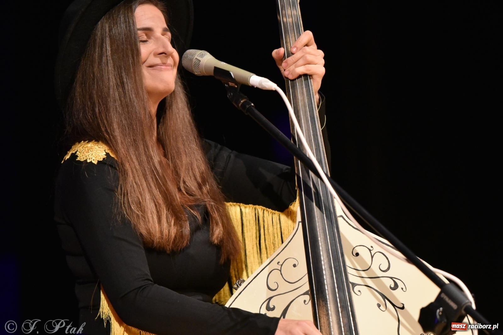 Zdjęcie w galerii na portalu naszraciborz.pl: Megitza & Mirga Pete na deskach RCK [FOTO i WIDEO] wiadomości z regionu