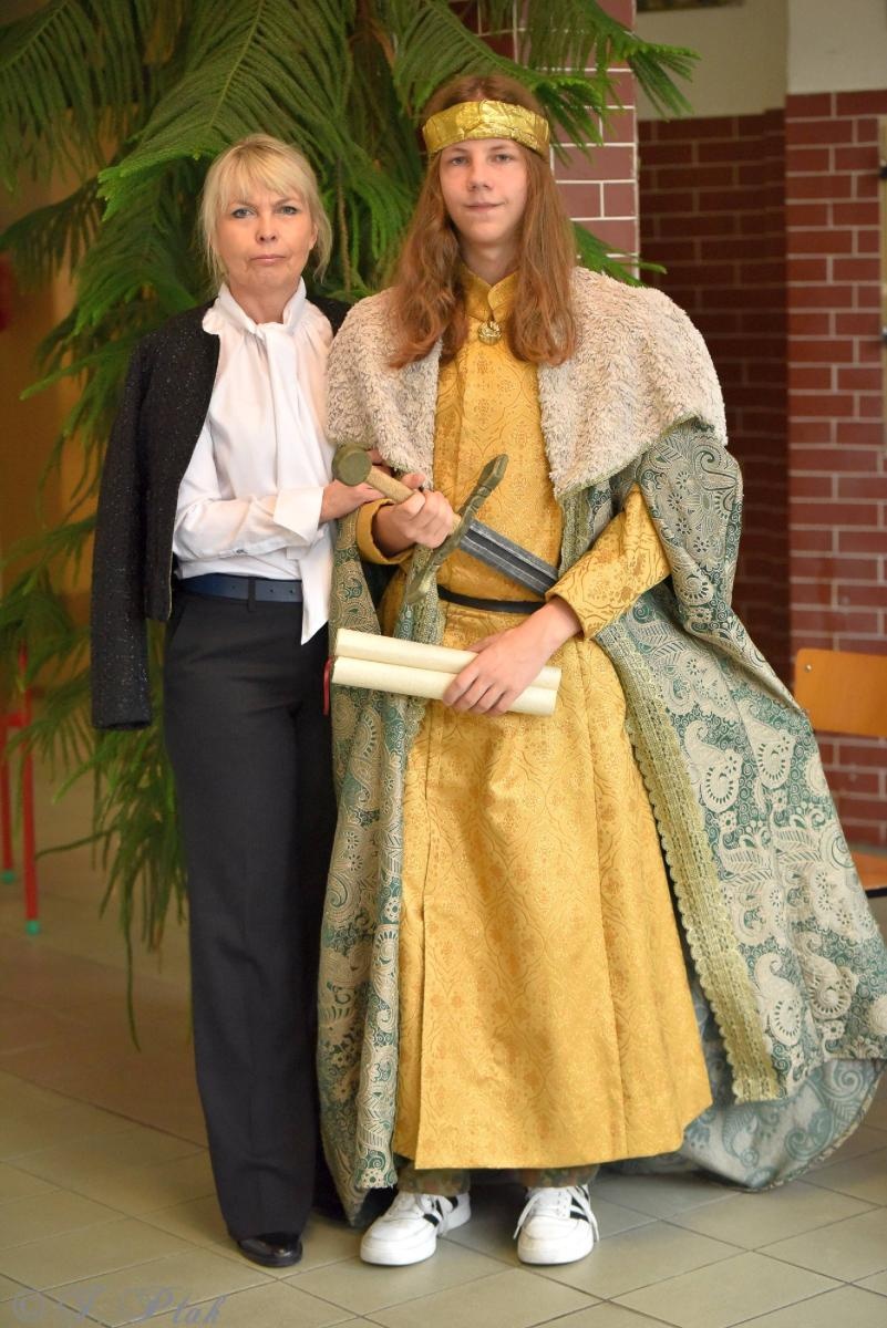 Zdjęcie w galerii na portalu naszraciborz.pl: Urodziny Osiemnastki. 30 lat szkoły w kalejdoskopie wiadomości z regionu