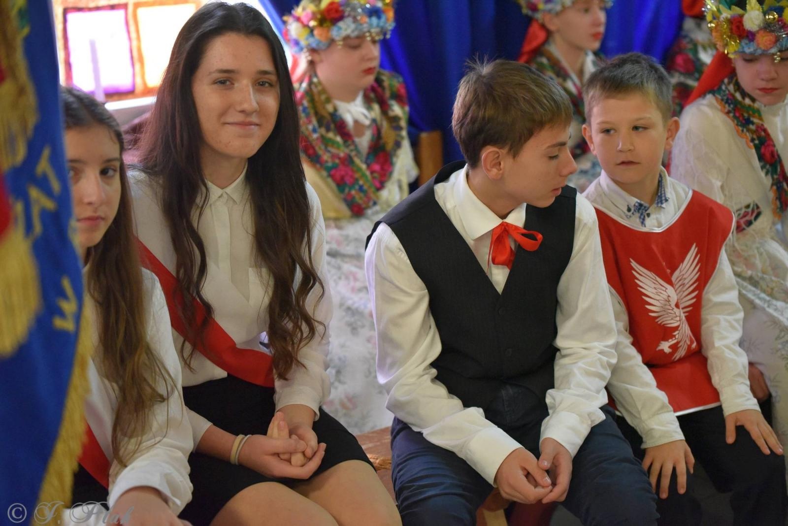 Zdjęcie w galerii na portalu naszraciborz.pl: Urodziny Osiemnastki. 30 lat szkoły w kalejdoskopie wiadomości z regionu