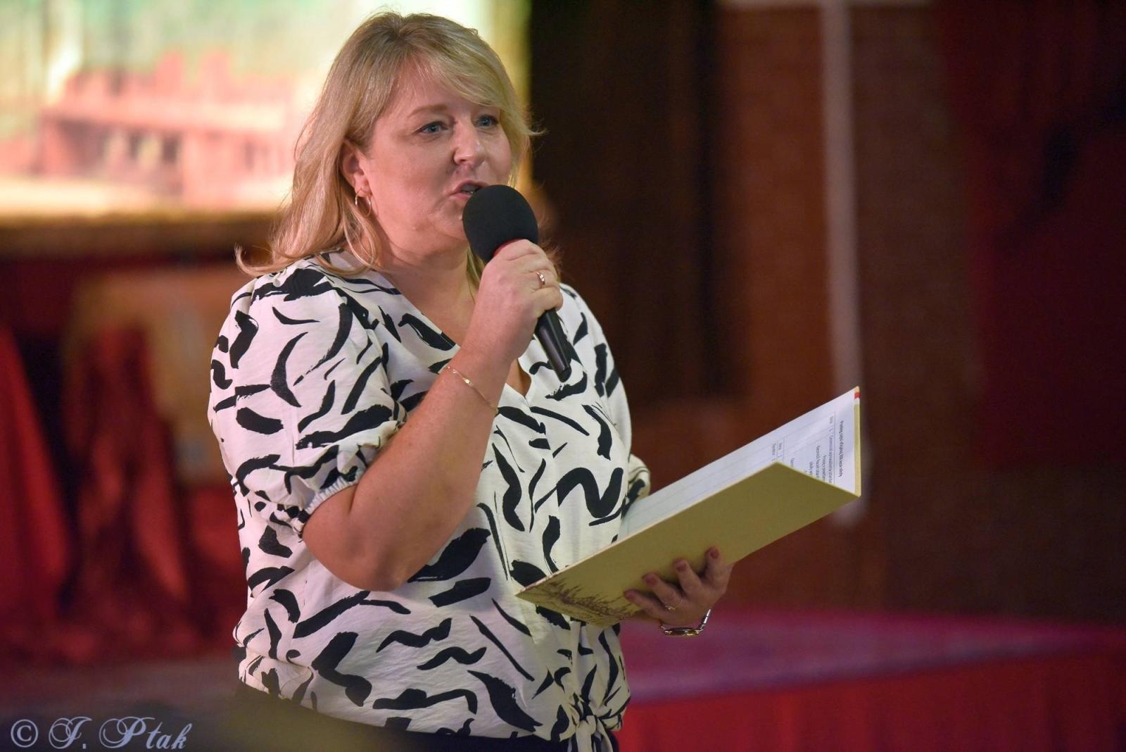 Zdjęcie w galerii na portalu naszraciborz.pl: Urodziny Osiemnastki. 30 lat szkoły w kalejdoskopie wiadomości z regionu