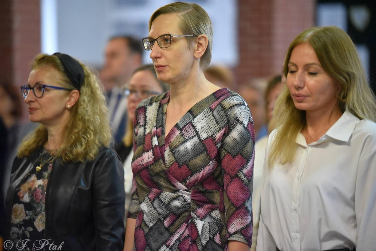 Zdjęcie w galerii na portalu naszraciborz.pl: Urodziny Osiemnastki. 30 lat szkoły w kalejdoskopie wiadomości z regionu