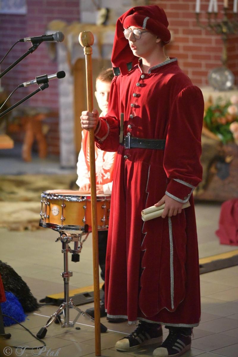 Zdjęcie w galerii na portalu naszraciborz.pl: Urodziny Osiemnastki. 30 lat szkoły w kalejdoskopie wiadomości z regionu