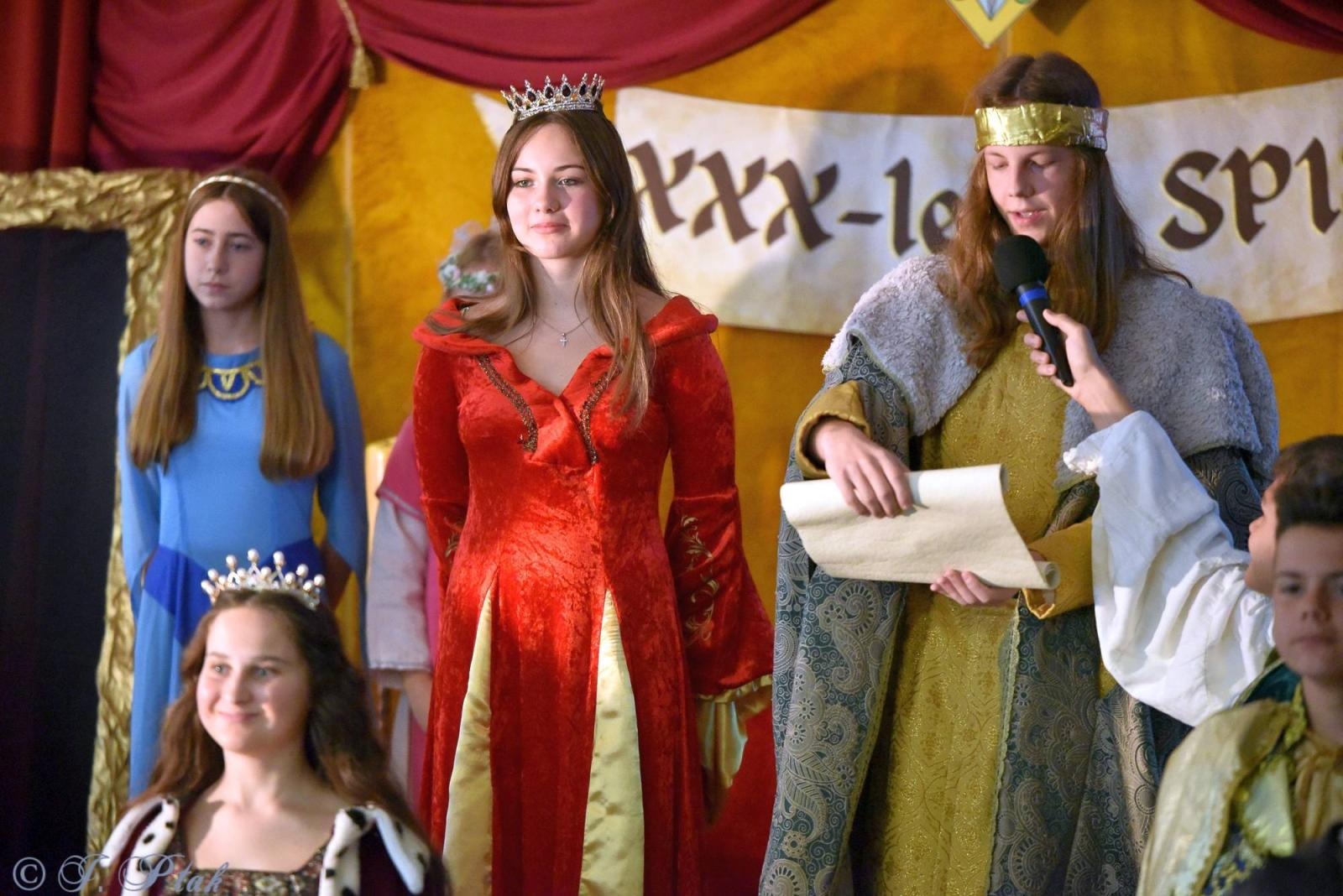 Zdjęcie w galerii na portalu naszraciborz.pl: Urodziny Osiemnastki. 30 lat szkoły w kalejdoskopie wiadomości z regionu