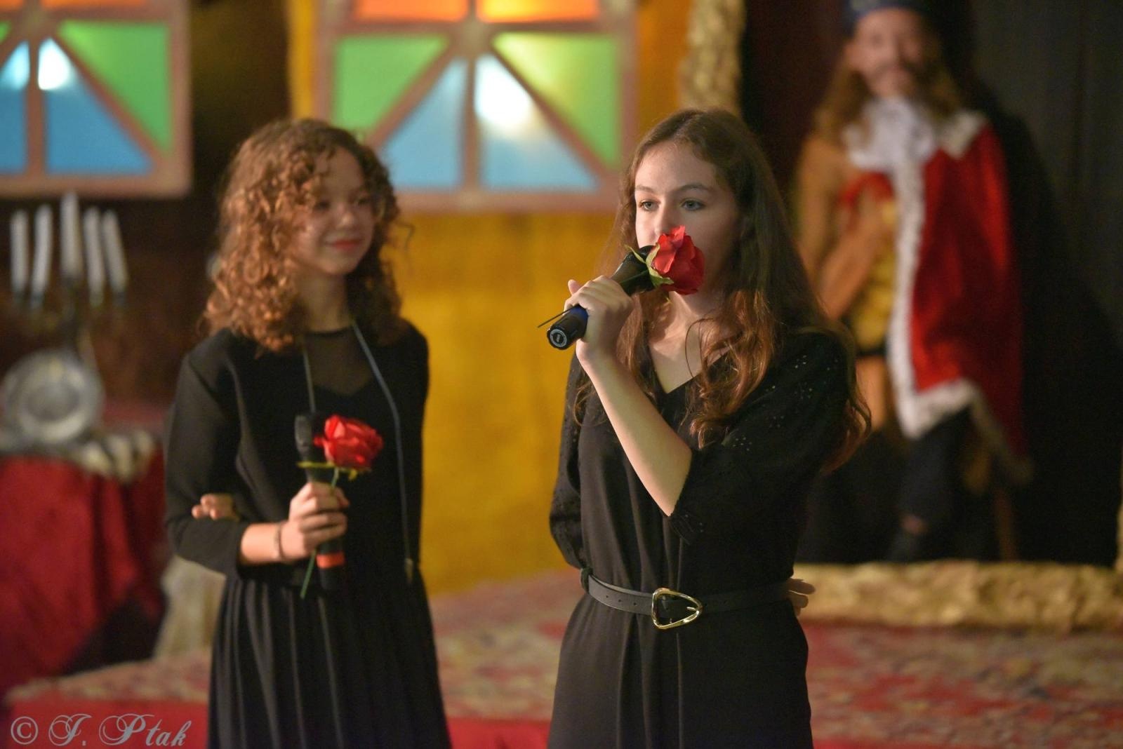 Zdjęcie w galerii na portalu naszraciborz.pl: Urodziny Osiemnastki. 30 lat szkoły w kalejdoskopie wiadomości z regionu