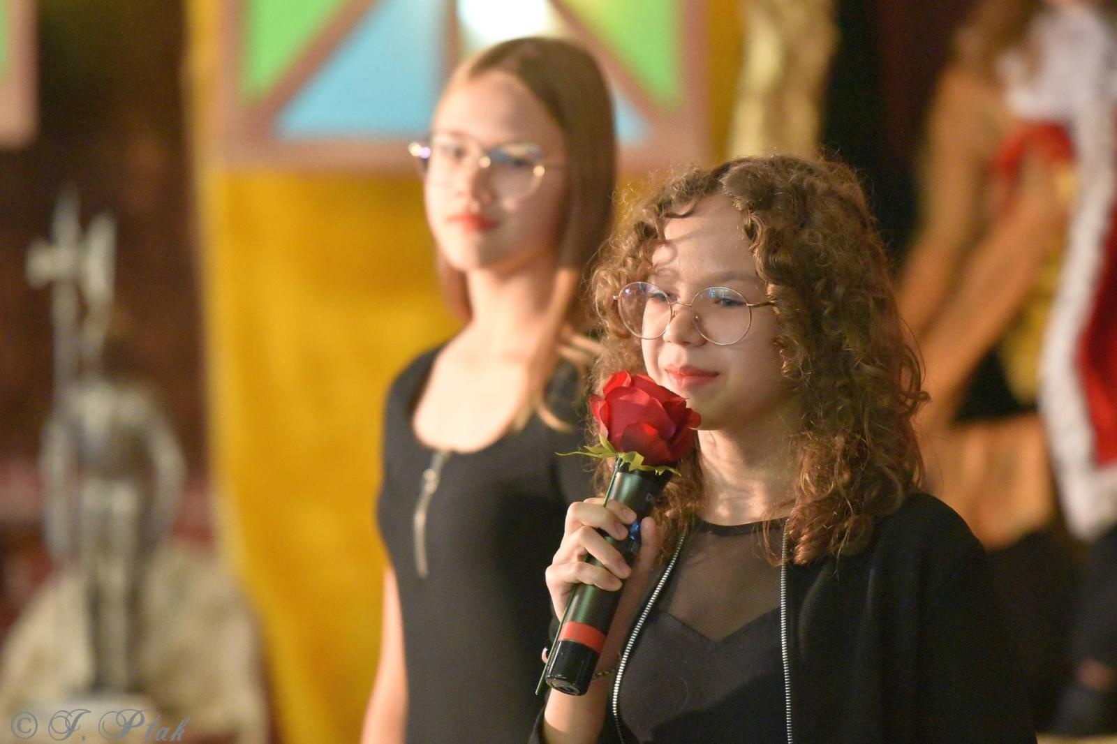 Zdjęcie w galerii na portalu naszraciborz.pl: Urodziny Osiemnastki. 30 lat szkoły w kalejdoskopie wiadomości z regionu