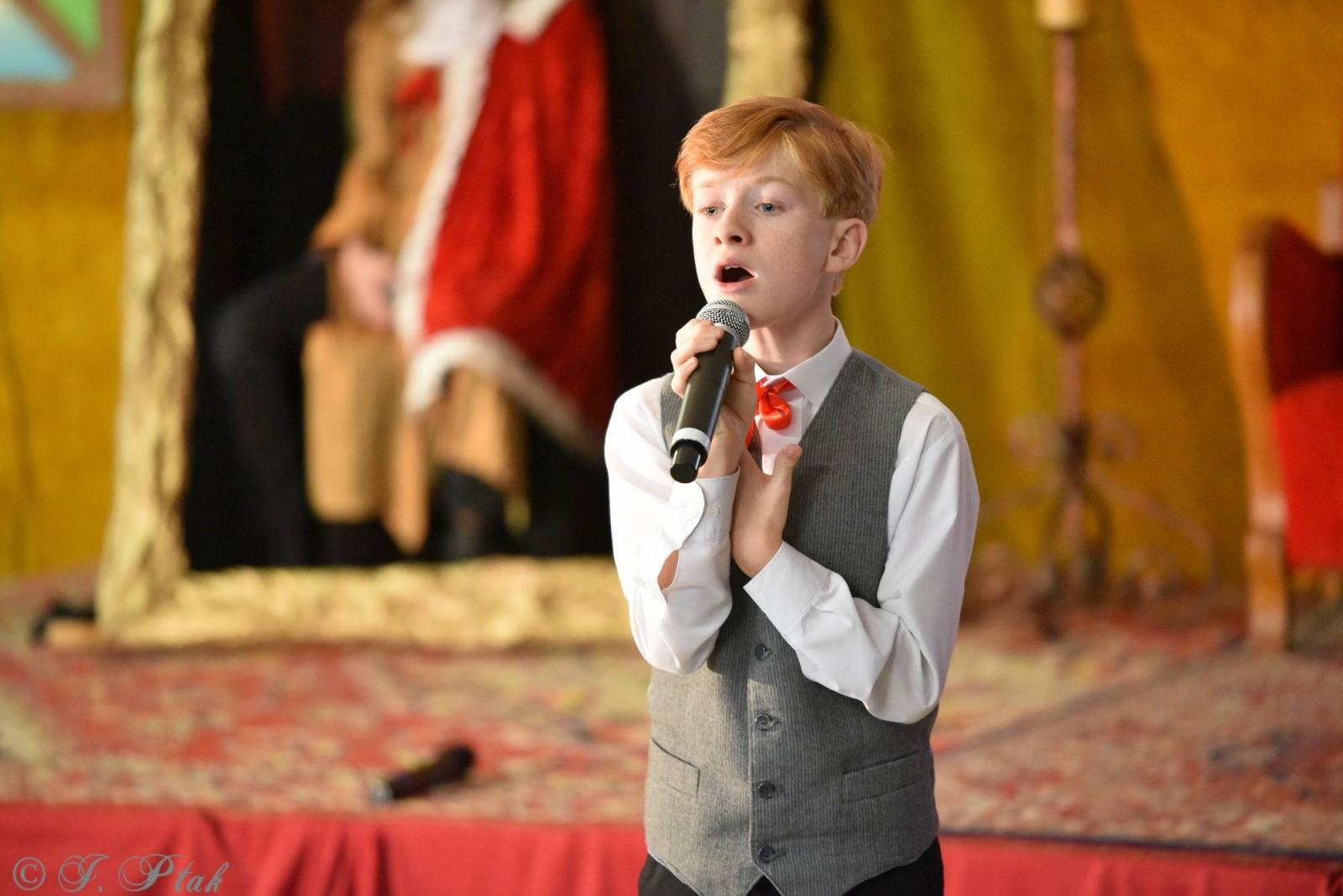 Zdjęcie w galerii na portalu naszraciborz.pl: Urodziny Osiemnastki. 30 lat szkoły w kalejdoskopie wiadomości z regionu