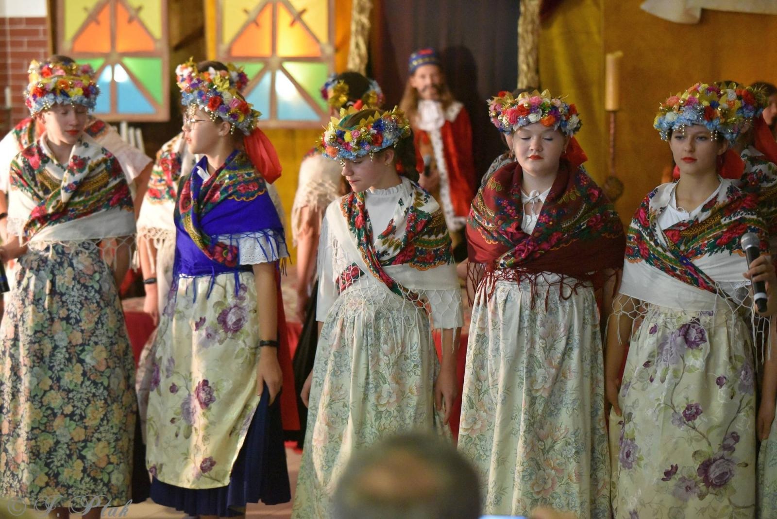 Zdjęcie w galerii na portalu naszraciborz.pl: Urodziny Osiemnastki. 30 lat szkoły w kalejdoskopie wiadomości z regionu