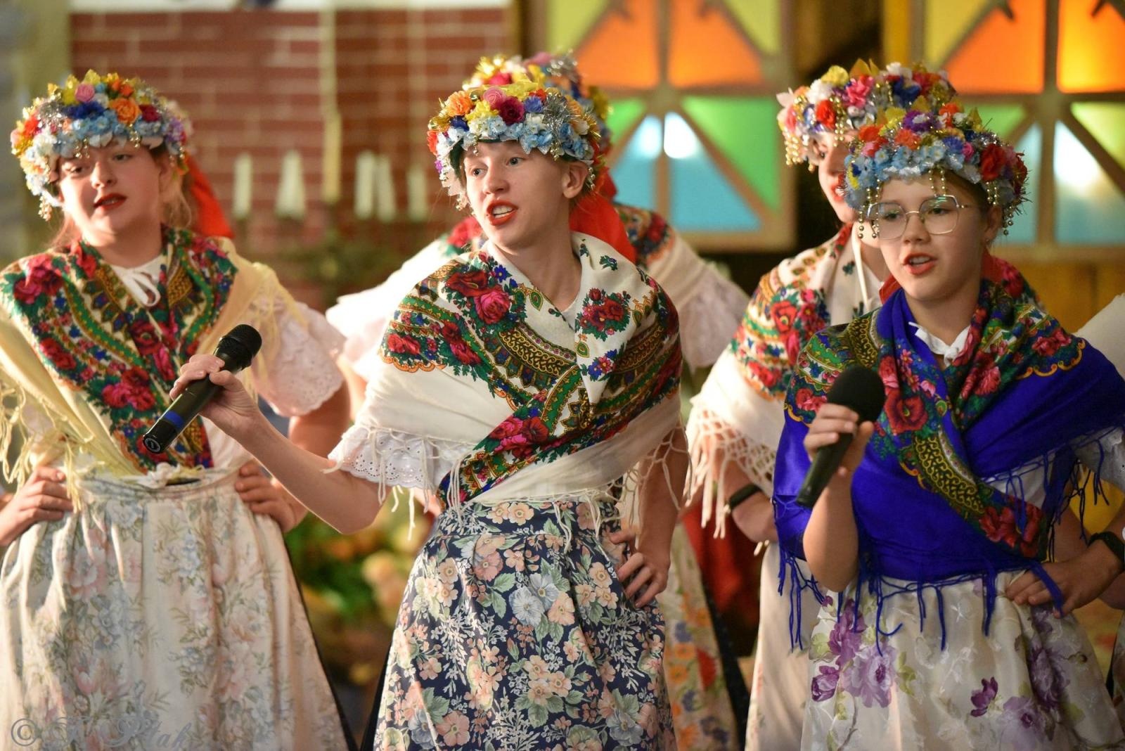 Zdjęcie w galerii na portalu naszraciborz.pl: Urodziny Osiemnastki. 30 lat szkoły w kalejdoskopie wiadomości z regionu