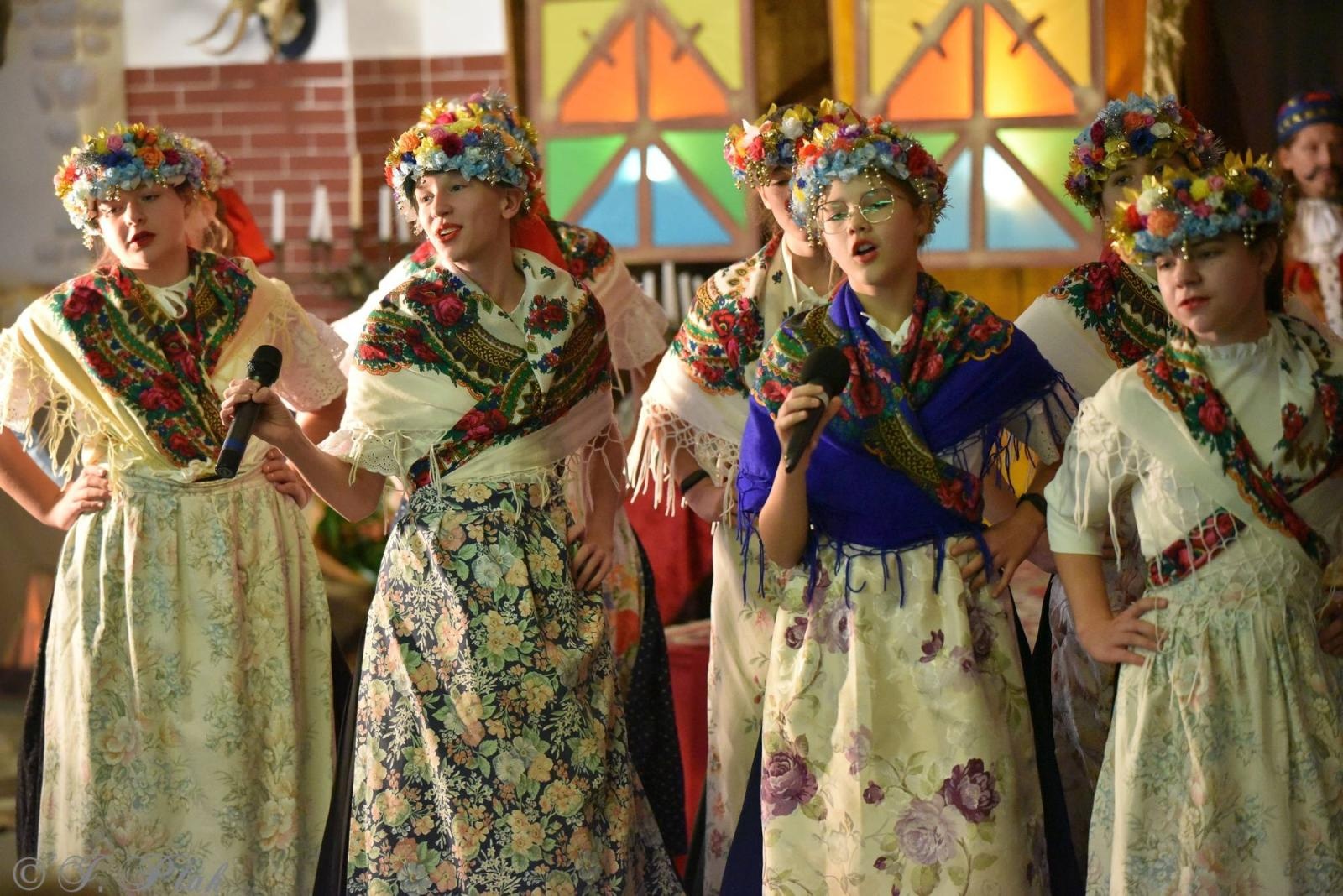 Zdjęcie w galerii na portalu naszraciborz.pl: Urodziny Osiemnastki. 30 lat szkoły w kalejdoskopie wiadomości z regionu