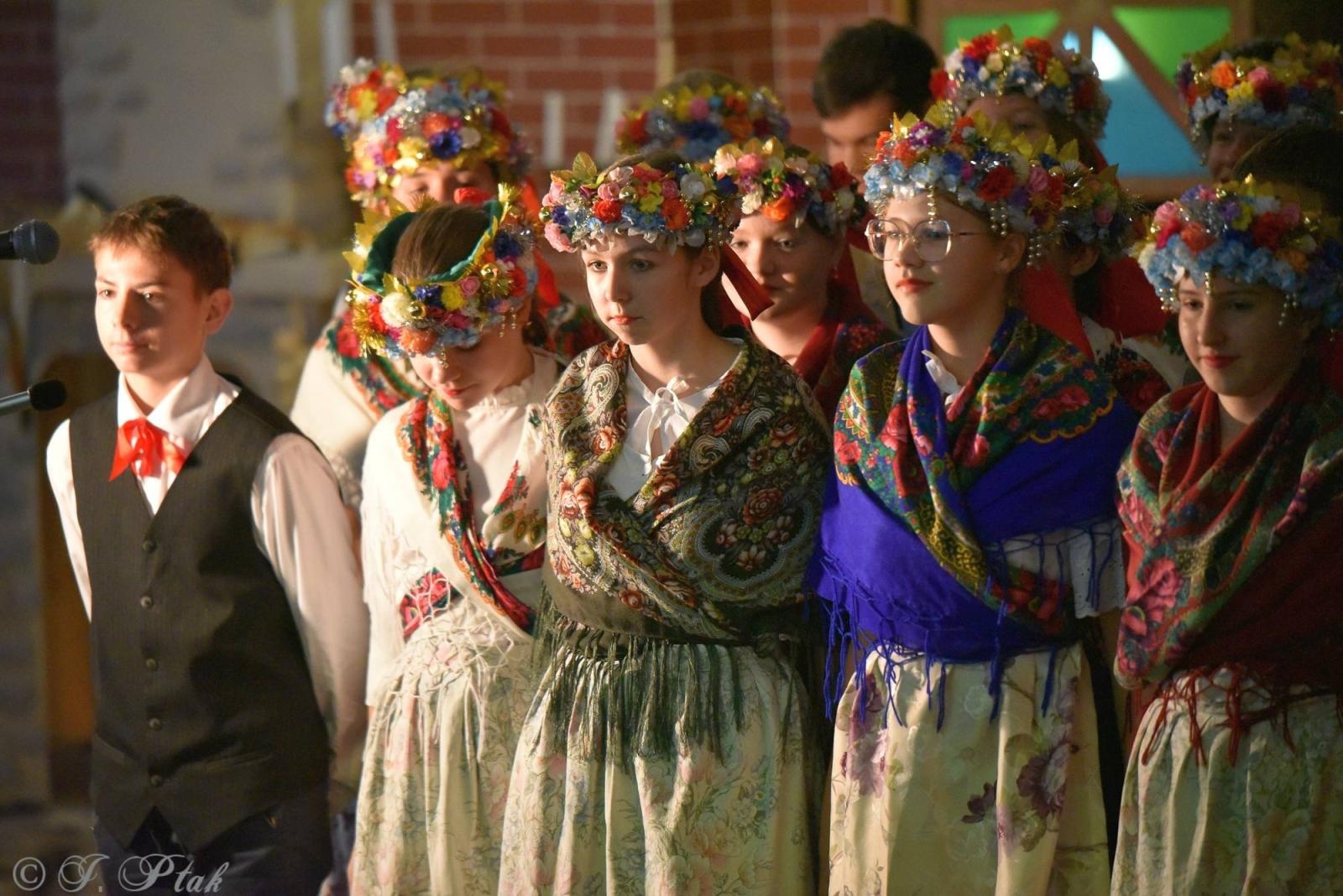 Zdjęcie w galerii na portalu naszraciborz.pl: Urodziny Osiemnastki. 30 lat szkoły w kalejdoskopie wiadomości z regionu
