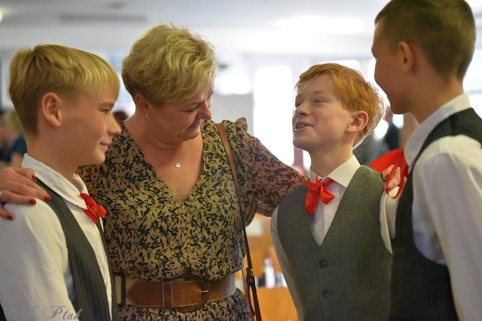 Zdjęcie w galerii na portalu naszraciborz.pl: Urodziny Osiemnastki. 30 lat szkoły w kalejdoskopie wiadomości z regionu