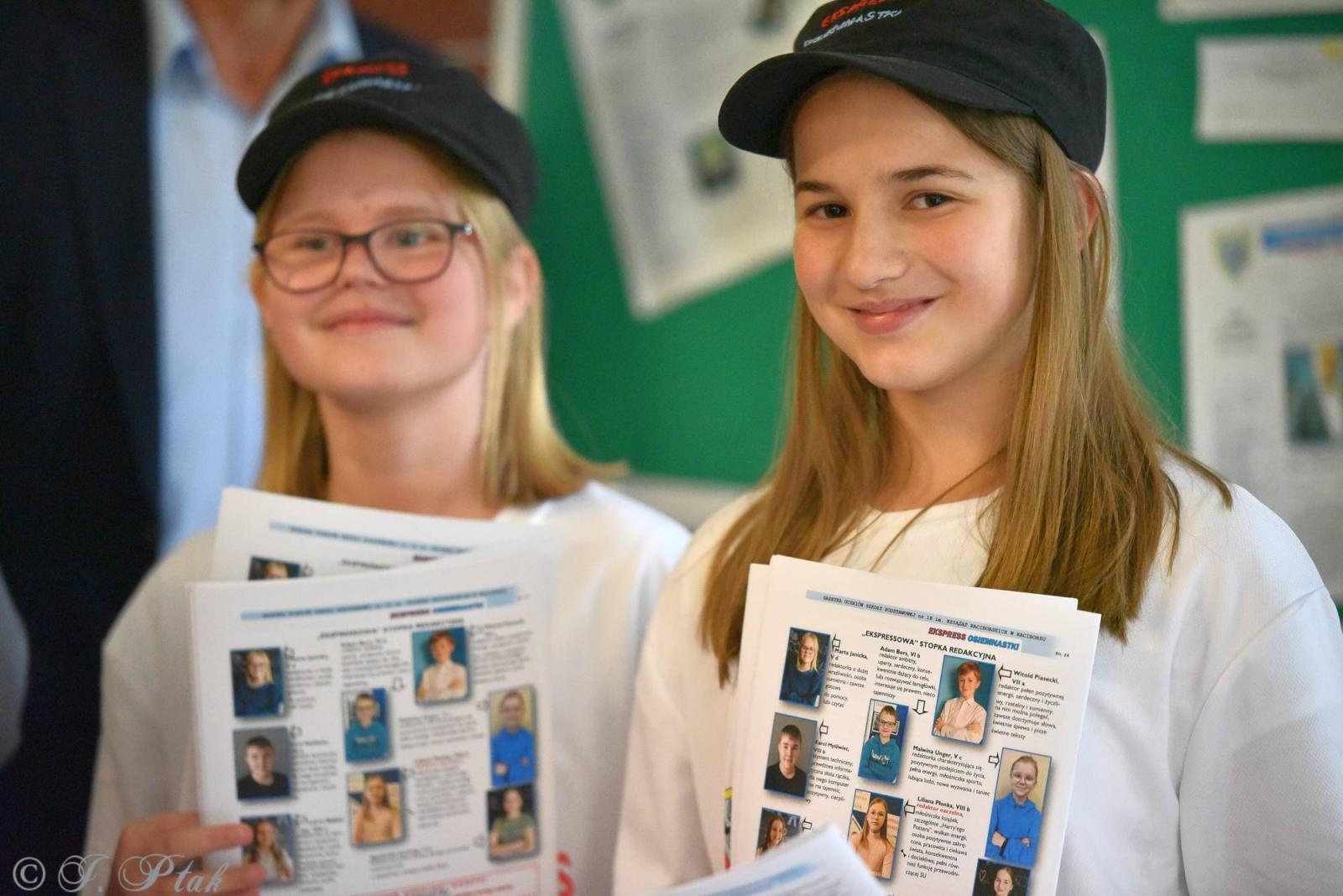 Zdjęcie w galerii na portalu naszraciborz.pl: Urodziny Osiemnastki. 30 lat szkoły w kalejdoskopie wiadomości z regionu