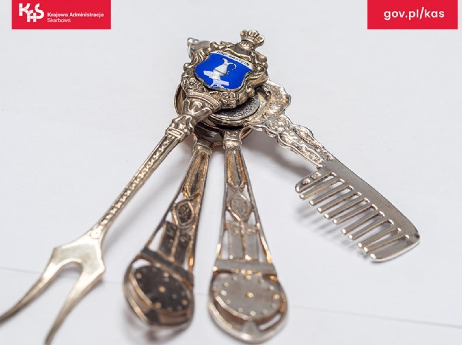 Zdjęcie w galerii na portalu naszraciborz.pl: Rybnicka skarbówka wystawiła na licytację kolekcję biżuterii wiadomości z regionu