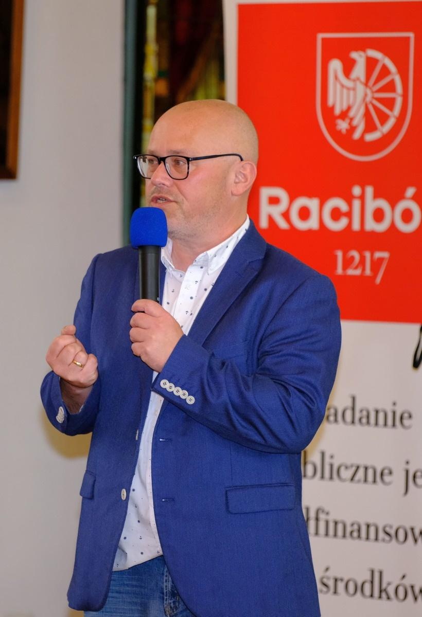 Zdjęcie w galerii na portalu naszraciborz.pl: Niekoronowany król Górnego Śląska bohaterem konferencji w Muzeum wiadomości z regionu