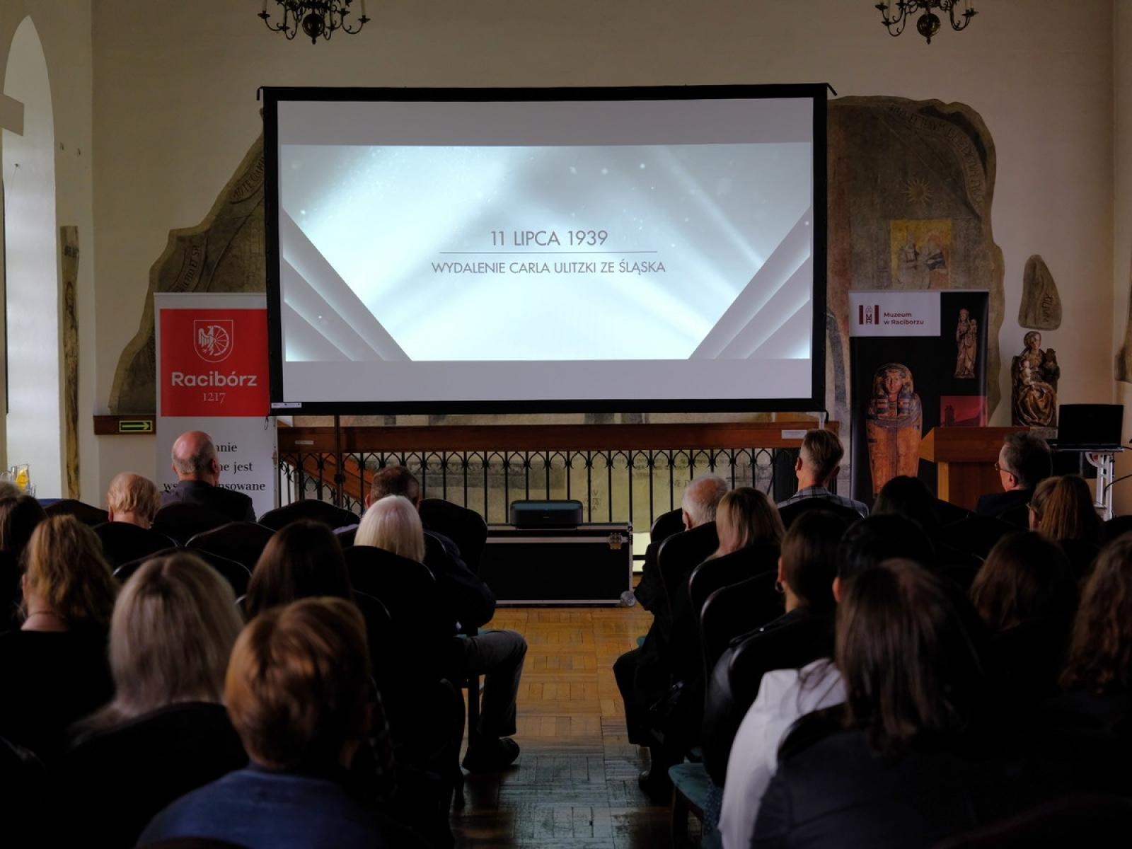 Zdjęcie w galerii na portalu naszraciborz.pl: Niekoronowany król Górnego Śląska bohaterem konferencji w Muzeum wiadomości z regionu