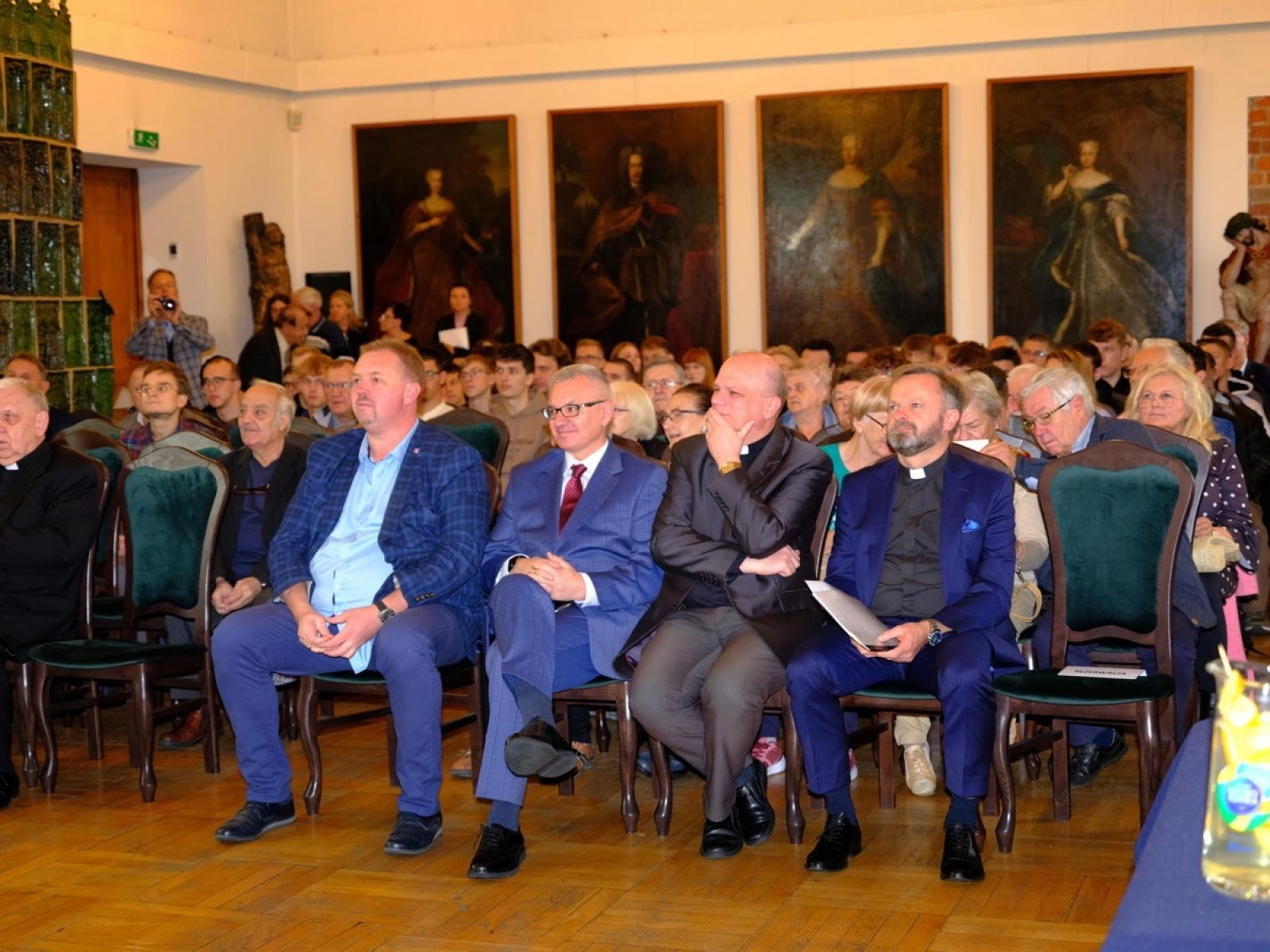 Zdjęcie w galerii na portalu naszraciborz.pl: Niekoronowany król Górnego Śląska bohaterem konferencji w Muzeum wiadomości z regionu
