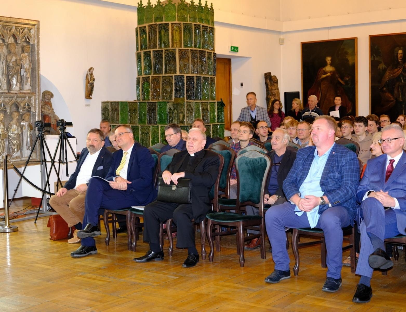 Zdjęcie w galerii na portalu naszraciborz.pl: Niekoronowany król Górnego Śląska bohaterem konferencji w Muzeum wiadomości z regionu