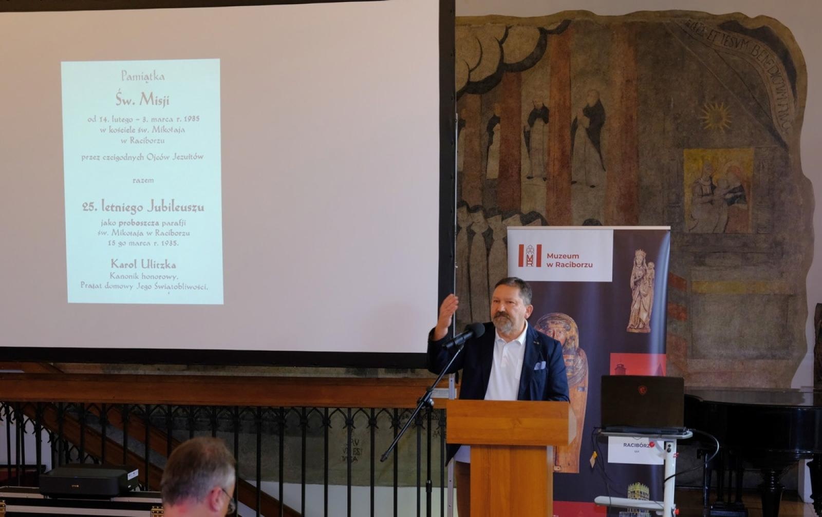 Zdjęcie w galerii na portalu naszraciborz.pl: Niekoronowany król Górnego Śląska bohaterem konferencji w Muzeum wiadomości z regionu