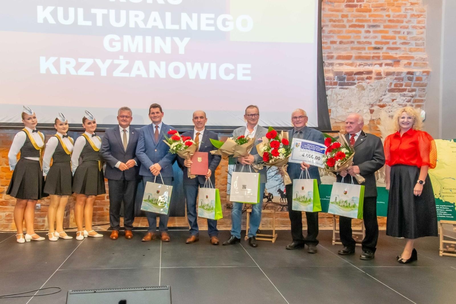 Zdjęcie w galerii na portalu naszraciborz.pl: Organizatorzy bieńkowickiej procesji wyróżnieni wiadomości z regionu