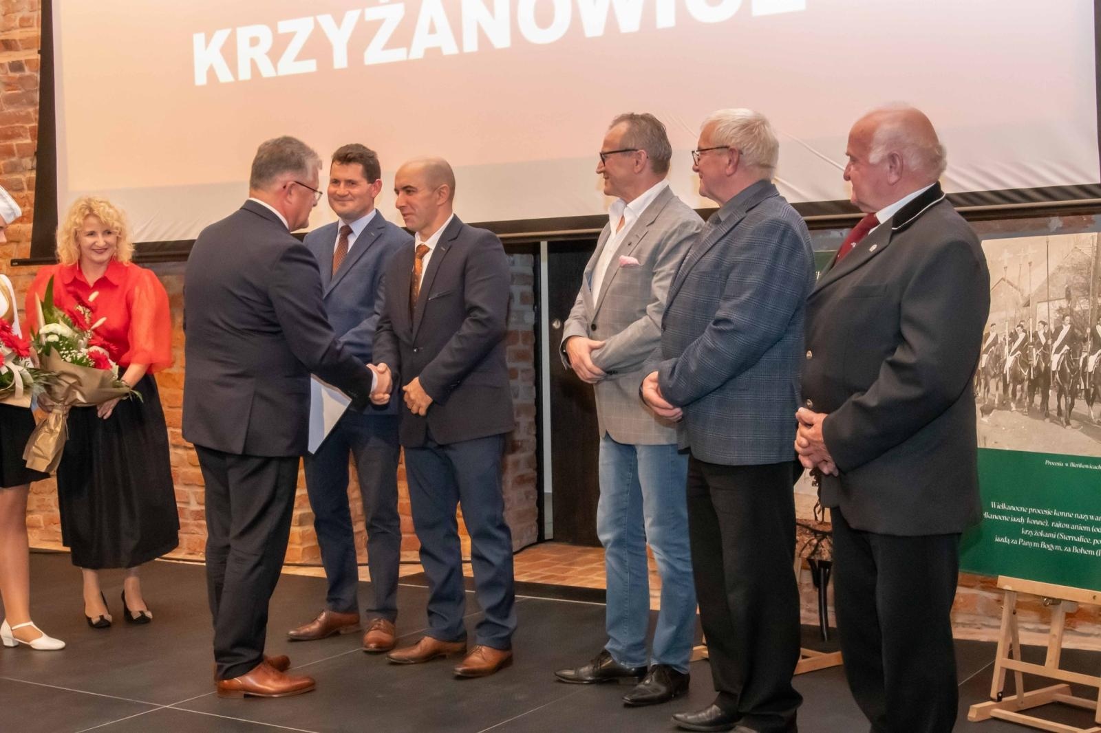 Zdjęcie w galerii na portalu naszraciborz.pl: Organizatorzy bieńkowickiej procesji wyróżnieni wiadomości z regionu