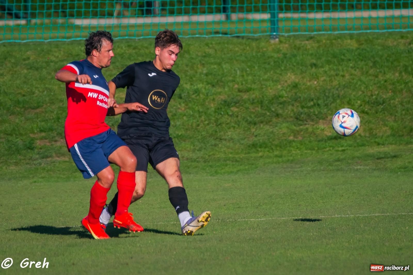 Zdjęcie w galerii na portalu naszraciborz.pl: Wyrównany bój Kolejarza i Rozwoju zakończony podziałem punktów [FOTO] wiadomości z regionu