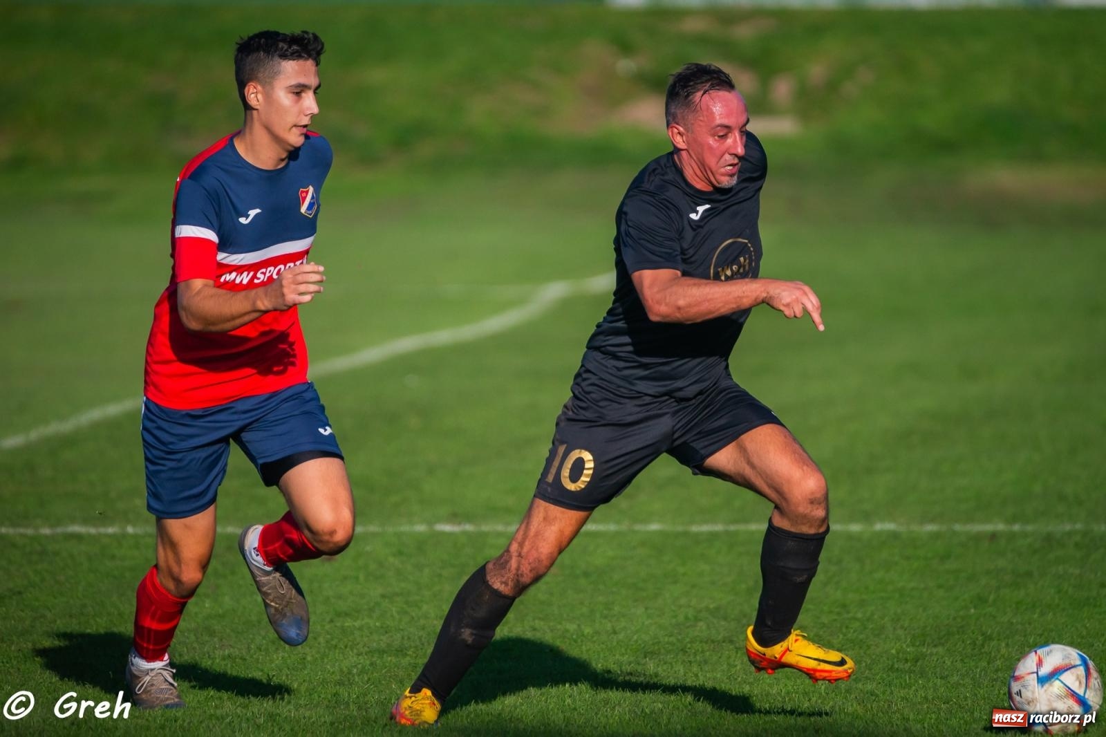 Zdjęcie w galerii na portalu naszraciborz.pl: Wyrównany bój Kolejarza i Rozwoju zakończony podziałem punktów [FOTO] wiadomości z regionu