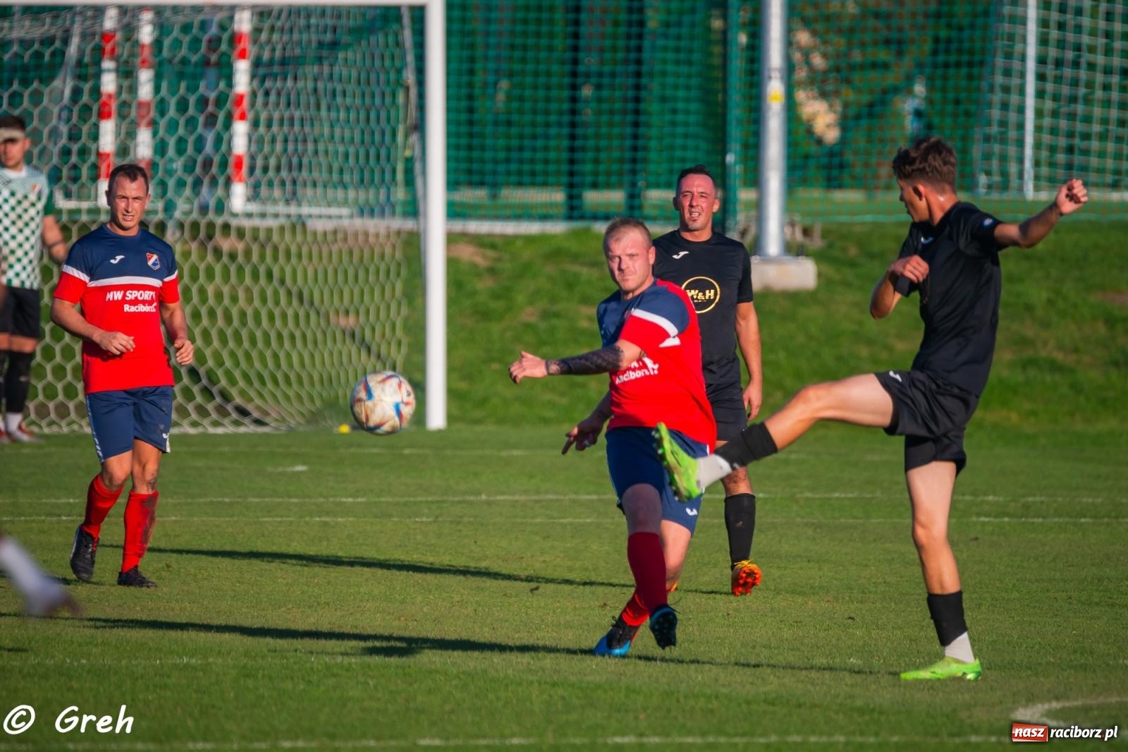 Zdjęcie w galerii na portalu naszraciborz.pl: Wyrównany bój Kolejarza i Rozwoju zakończony podziałem punktów [FOTO] wiadomości z regionu