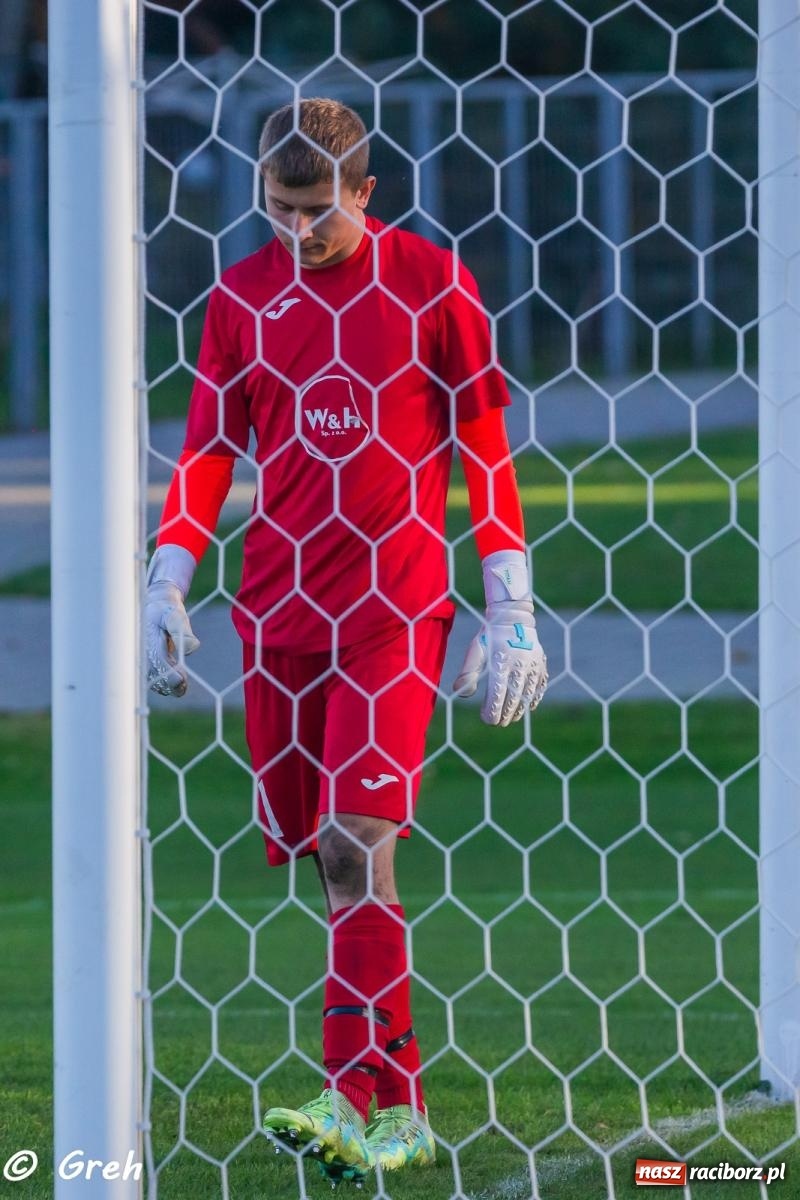 Zdjęcie w galerii na portalu naszraciborz.pl: Wyrównany bój Kolejarza i Rozwoju zakończony podziałem punktów [FOTO] wiadomości z regionu