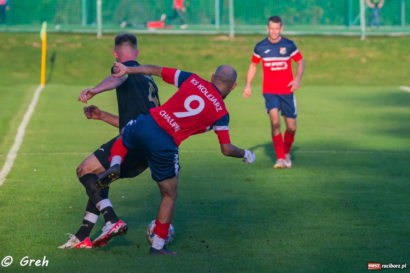 Zdjęcie w galerii na portalu naszraciborz.pl: Wyrównany bój Kolejarza i Rozwoju zakończony podziałem punktów [FOTO] wiadomości z regionu