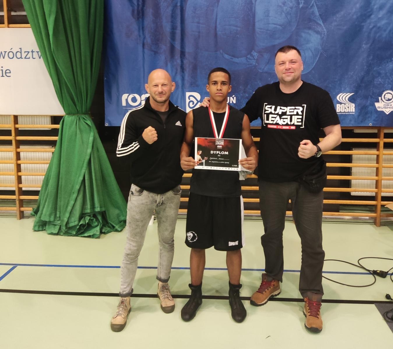 Zdjęcie w galerii na portalu naszraciborz.pl: Kolejne zwycięstwo Jonatana Koczego w boksie wiadomości z regionu