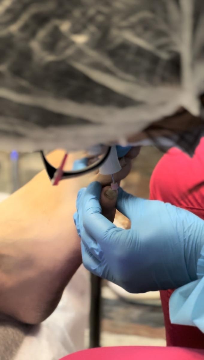 Zdjęcie w galerii na portalu naszraciborz.pl: Uczennice TEB wolontariuszkami na pl. Jagiełły wiadomości z regionu