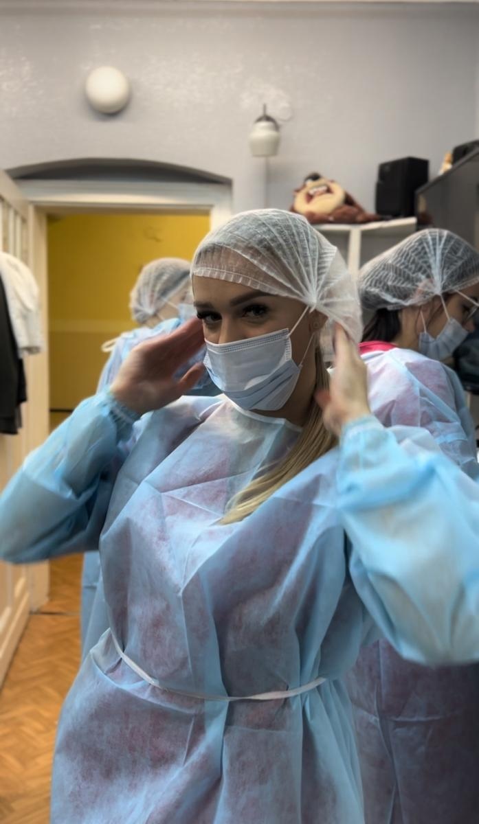 Zdjęcie w galerii na portalu naszraciborz.pl: Uczennice TEB wolontariuszkami na pl. Jagiełły wiadomości z regionu