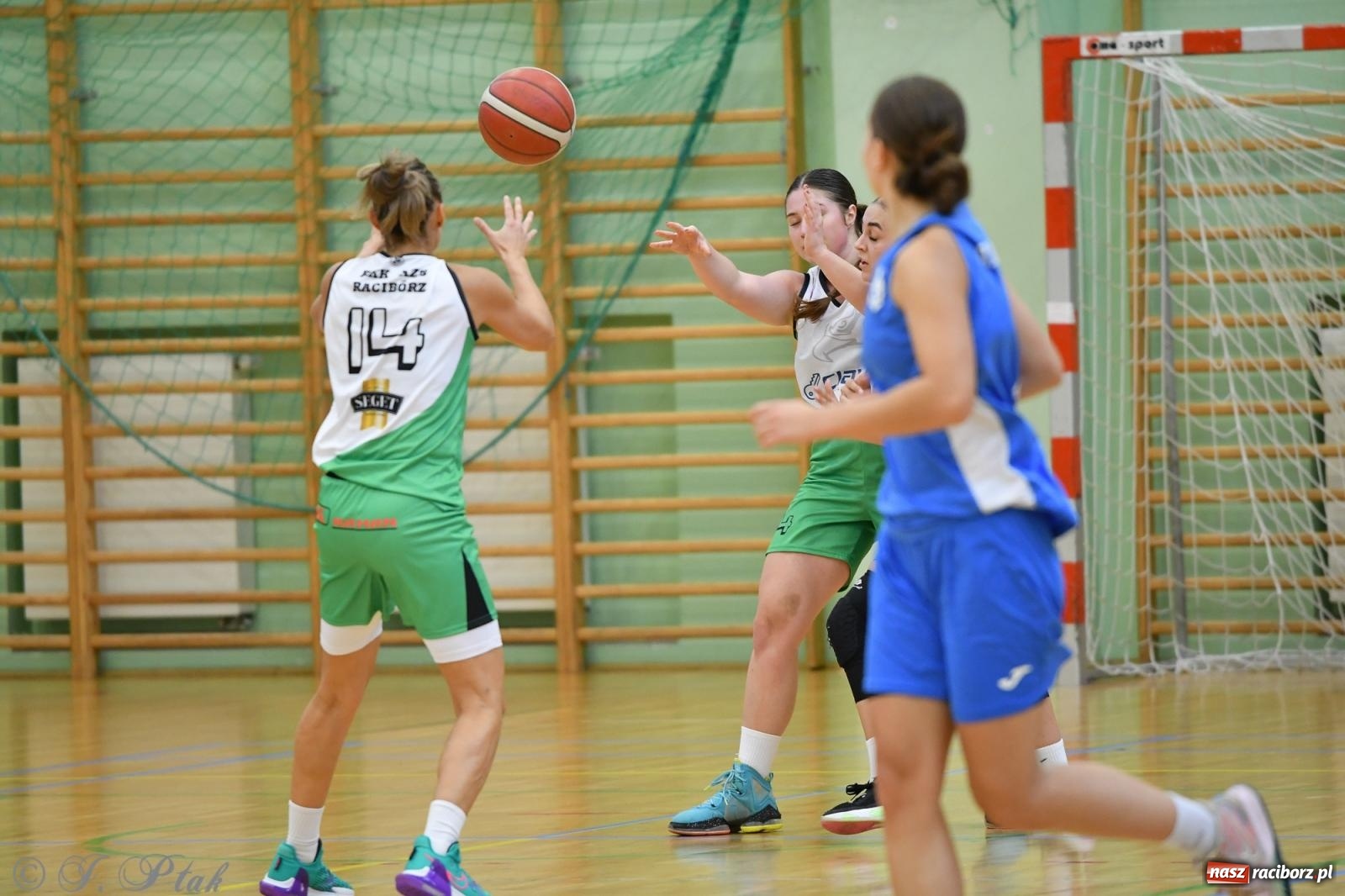 Zdjęcie w galerii na portalu naszraciborz.pl: Druga wygrana RKK. Raciborzanki liderkami [FOTO] wiadomości z regionu