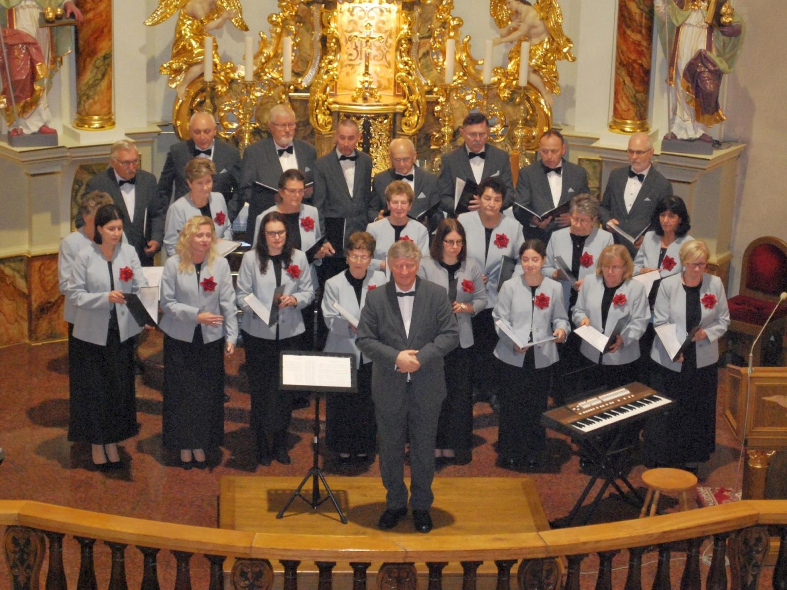 Zdjęcie w galerii na portalu naszraciborz.pl: Chóralna uczta pogranicza w Krzyżanowicach wiadomości z regionu
