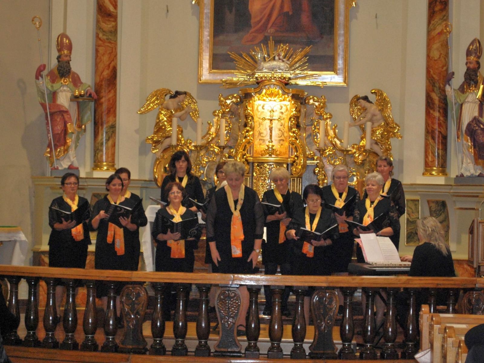 Zdjęcie w galerii na portalu naszraciborz.pl: Chóralna uczta pogranicza w Krzyżanowicach wiadomości z regionu