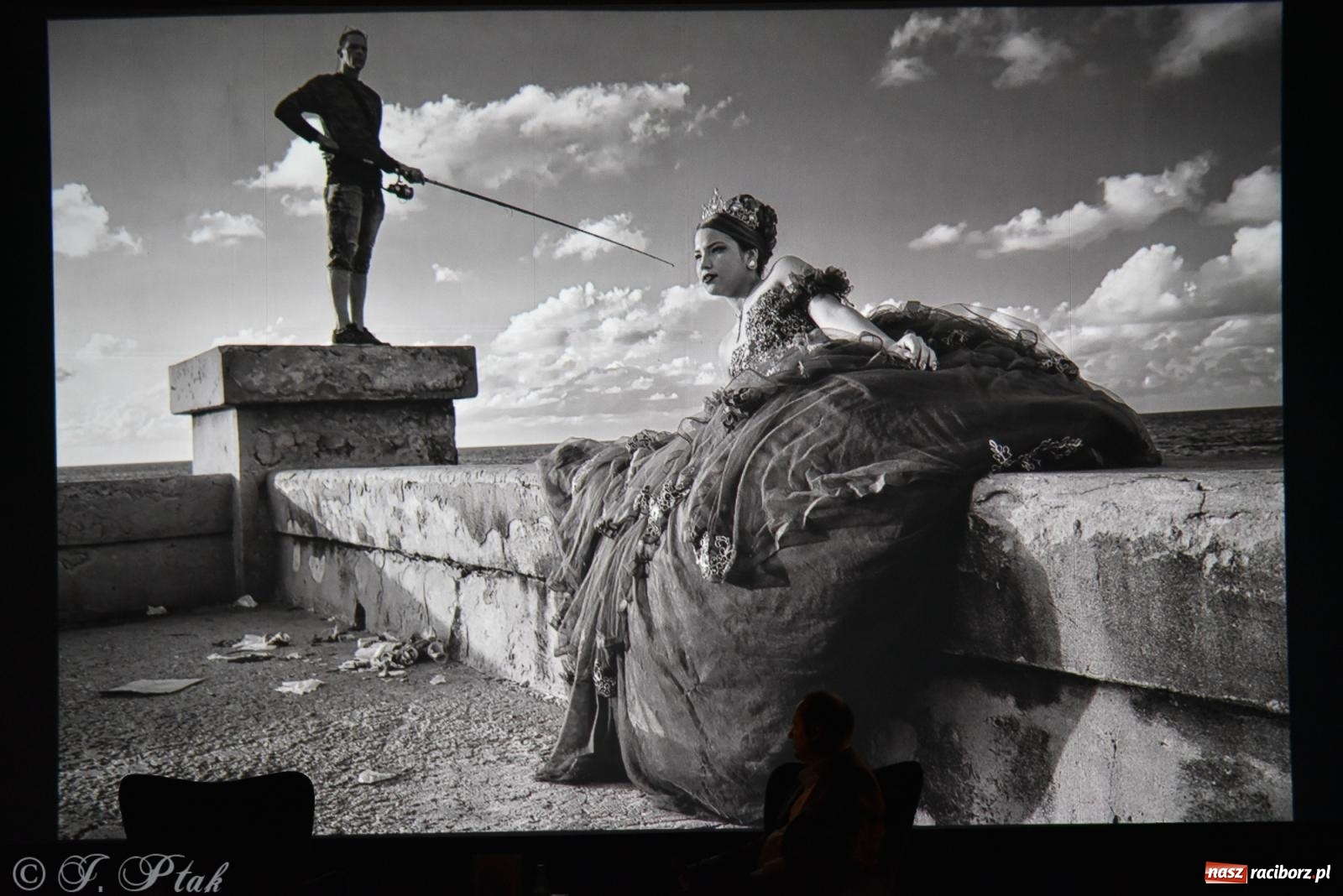 Zdjęcie w galerii na portalu naszraciborz.pl: Lodowi jeźdźcy i kubańskie rytmy. Rybicki i Kydryński na finał Wiatraków wiadomości z regionu