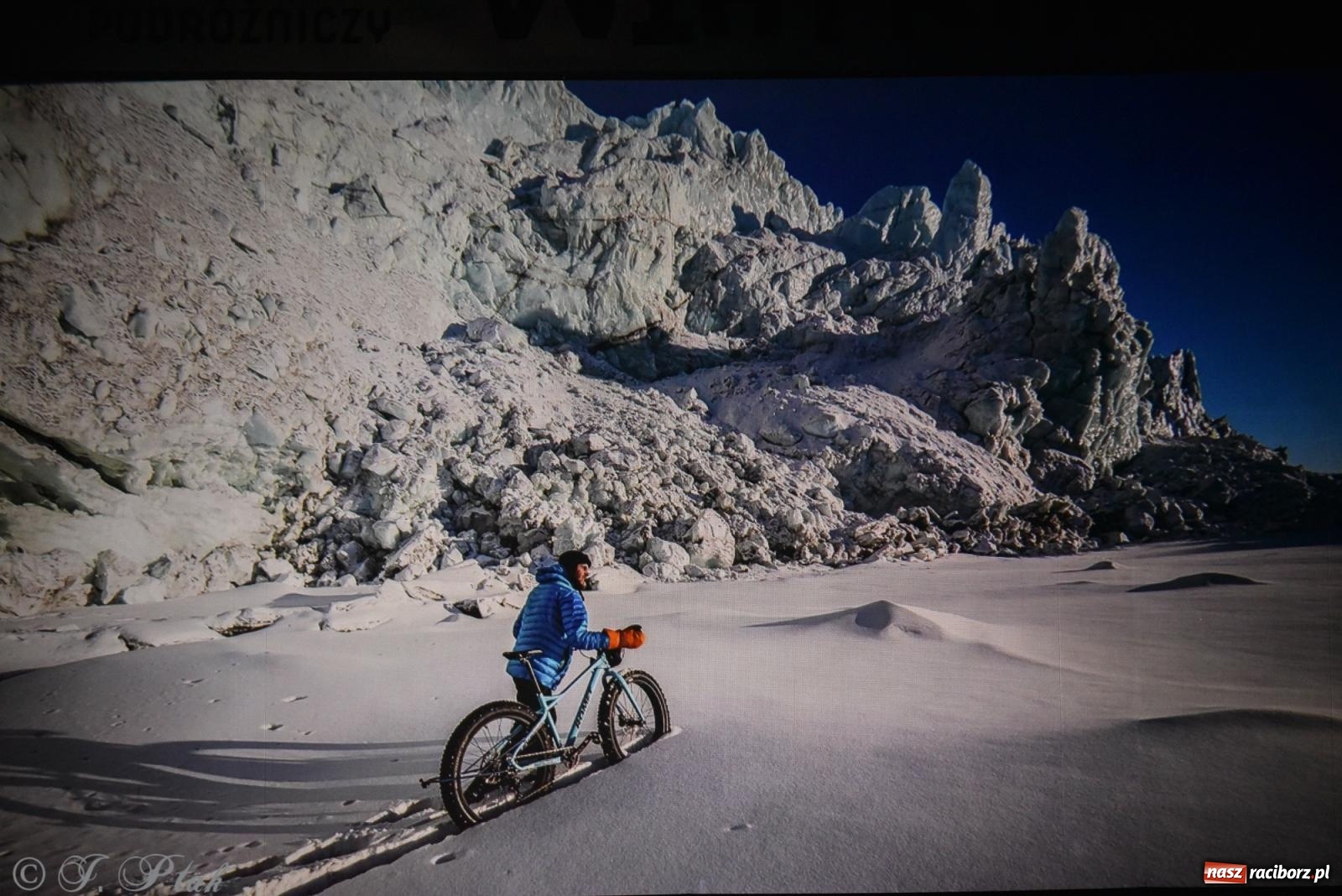 Zdjęcie w galerii na portalu naszraciborz.pl: Lodowi jeźdźcy i kubańskie rytmy. Rybicki i Kydryński na finał Wiatraków wiadomości z regionu